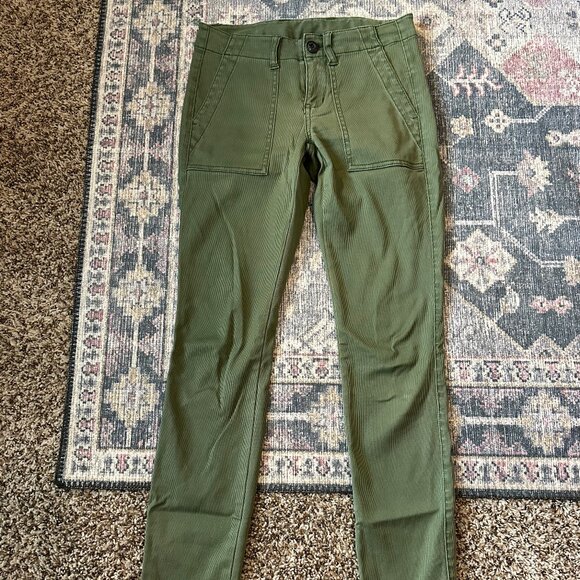 Cabi Quest - Green pants - Picture 1 of 3
